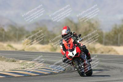 media/Dec-04-2025-Racers Edge (Thu) [[5ebc9f124d]]/3-B Group/1-Session 1 (Turn 7)/